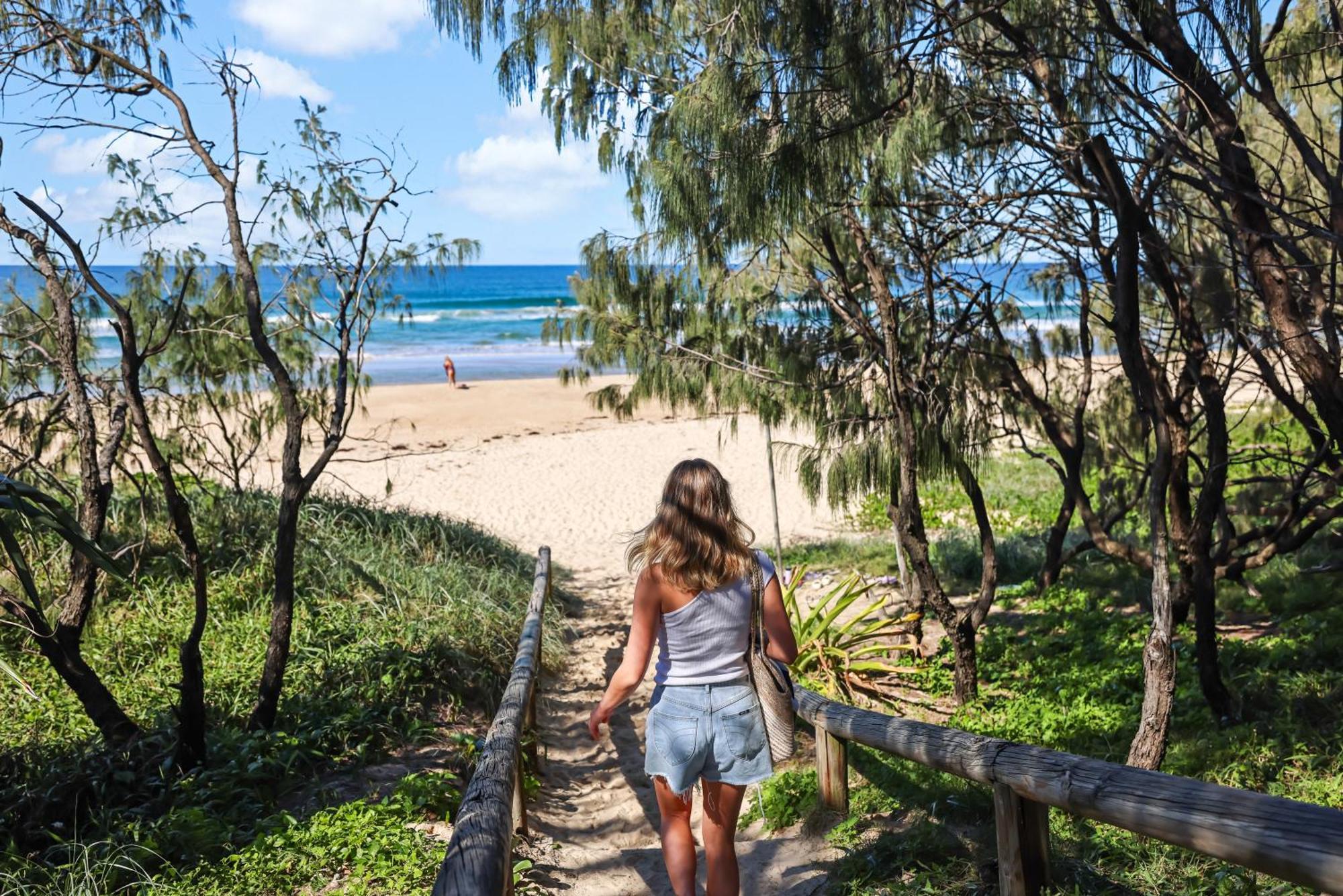 Beach Breakers Resort Sunrise Beach Buitenkant foto
